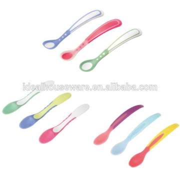 Heat sensing baby spoon